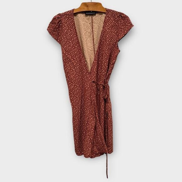 Brandy Melville Robbie Dress - Picture 2 of 7